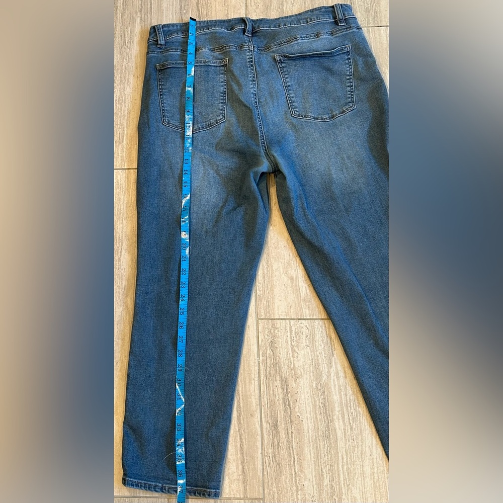 Talbots Heritage Crop 16 women’s Jeans in great preowned condition - Picture 6 of 6